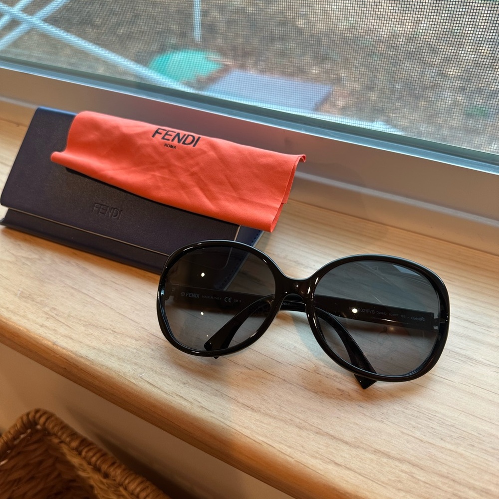 Fendi sunglasses with case and dust cloth